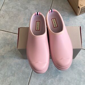 NWT Hunter water shoe